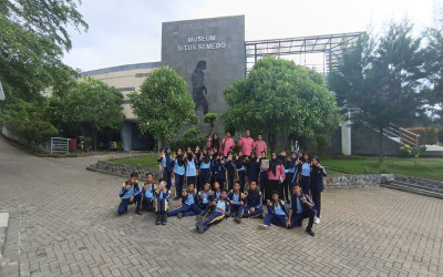Siswa SMP N 1 Balapulang Belajar Jurnalistik di Museum Semedo: Menulis dari Fakta, Belajar dari Sejarah